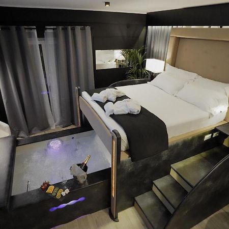 Toma Suites - Il Nido D'Amore Roma Esterno foto