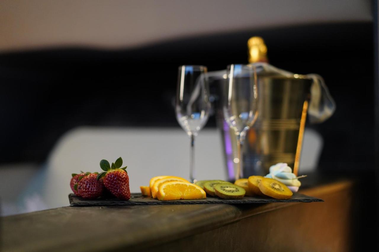 Toma Suites - Il Nido D'Amore Roma Esterno foto
